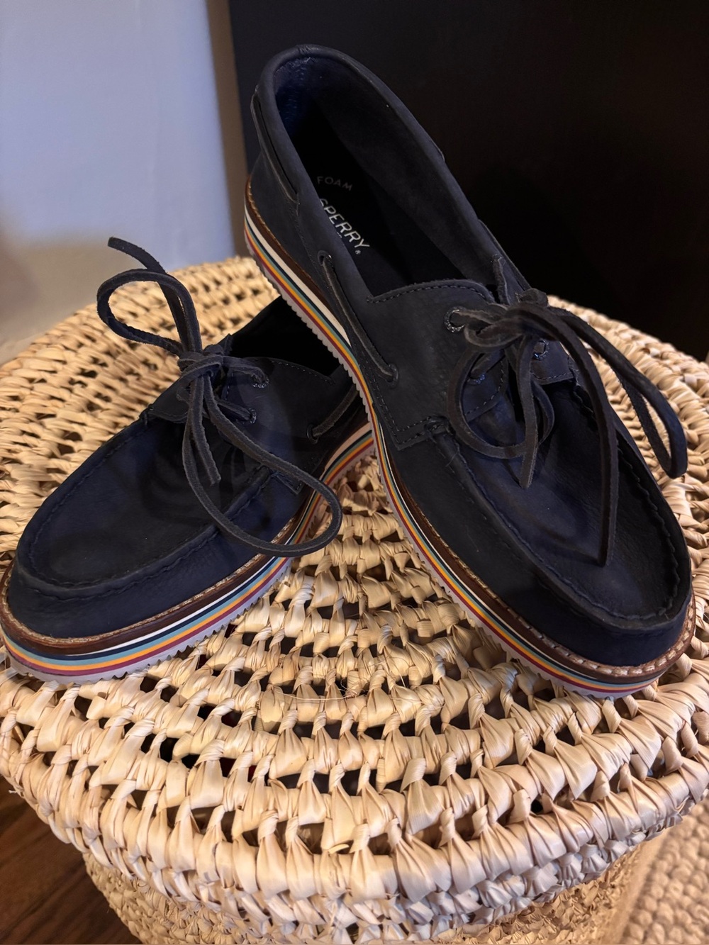 Sperry women’s navy blue stacked boat shoe 9.5
